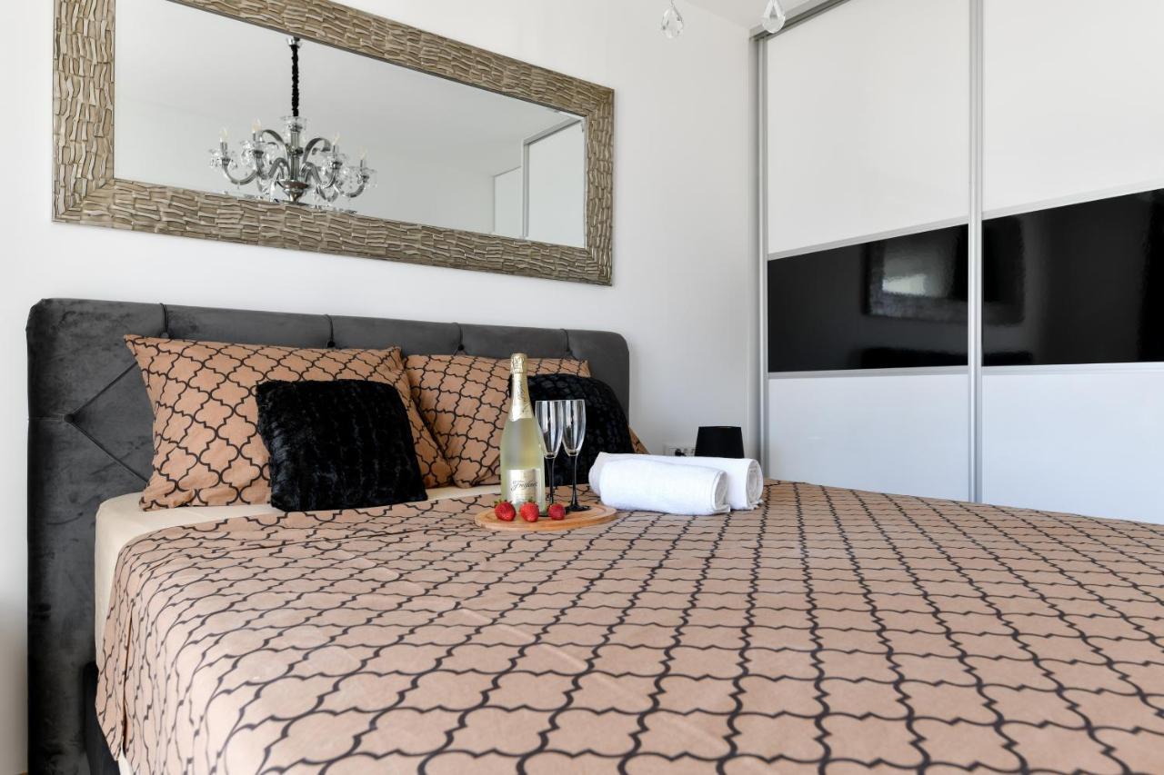 Lauris Luxury Apartment Zadar Exteriör bild